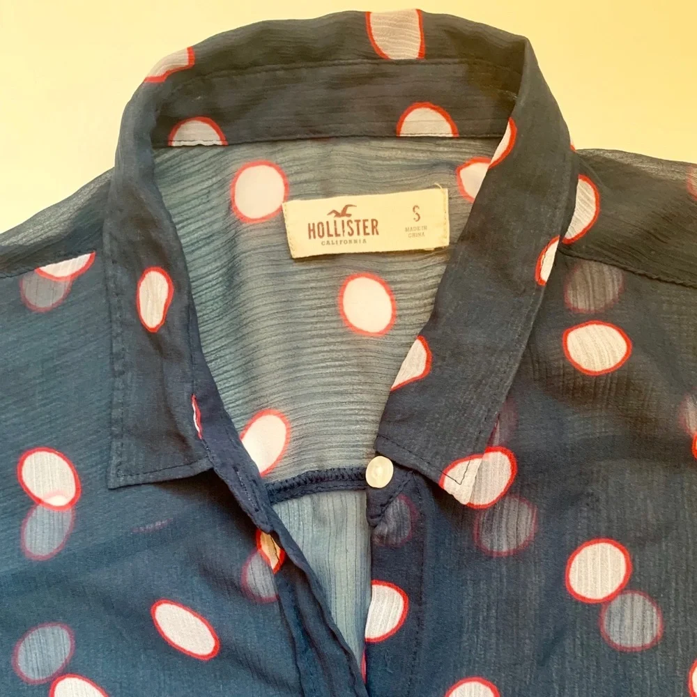 Hollister navy blue white dots knot shirt Small - Picture 3 of 8